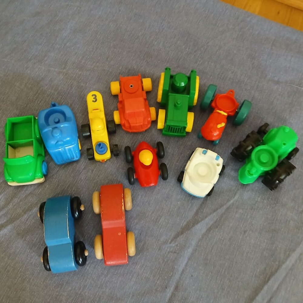 Lot Tractors, cars, Trucks x 11